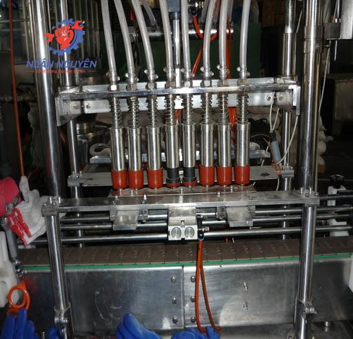 Máy chiết rót tương ớt Máy chiết rót tương ớt
