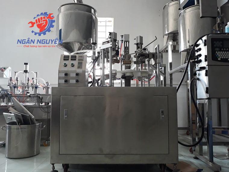 Máy chiết rót, hàn mép tuýp tự động cho kem đánh răng, sửa rửa mặt Máy chiết rót, hàn mép tuýp tự động cho kem đánh răng, sửa rửa mặt