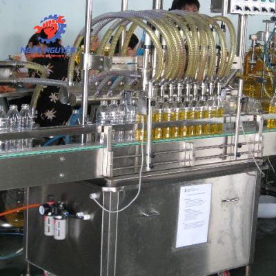 Máy chiết rót dầu ăn tự động Máy chiết rót dầu ăn tự động